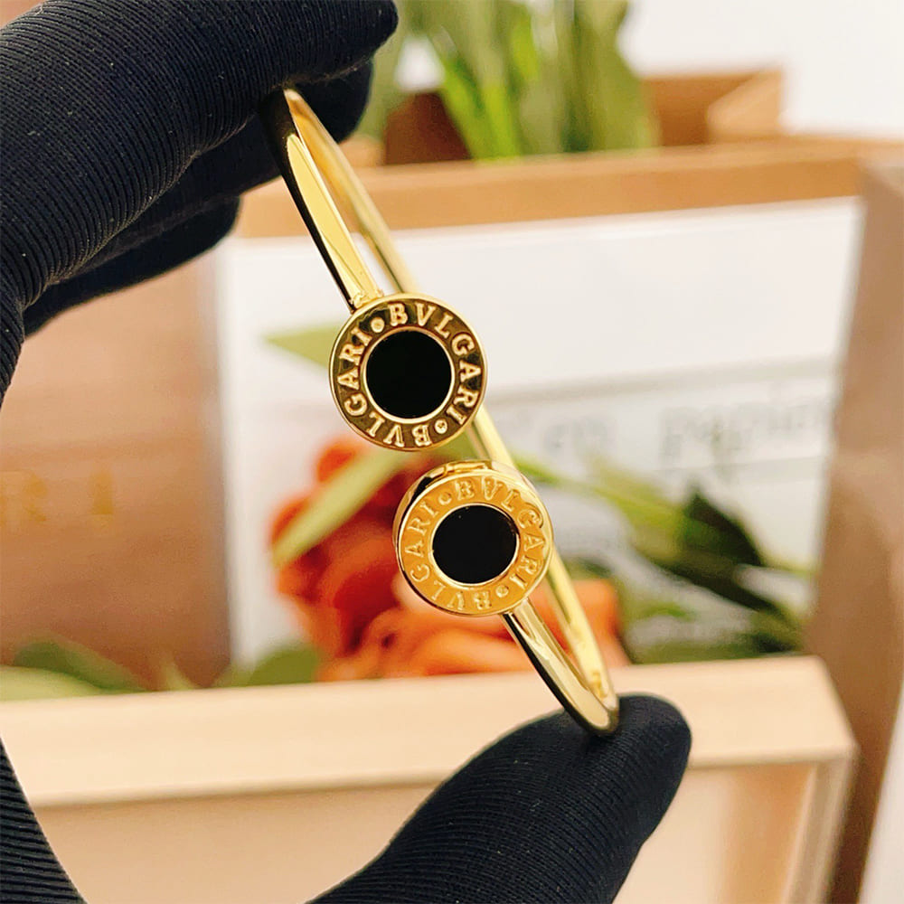 Bv1g*ai bracelet